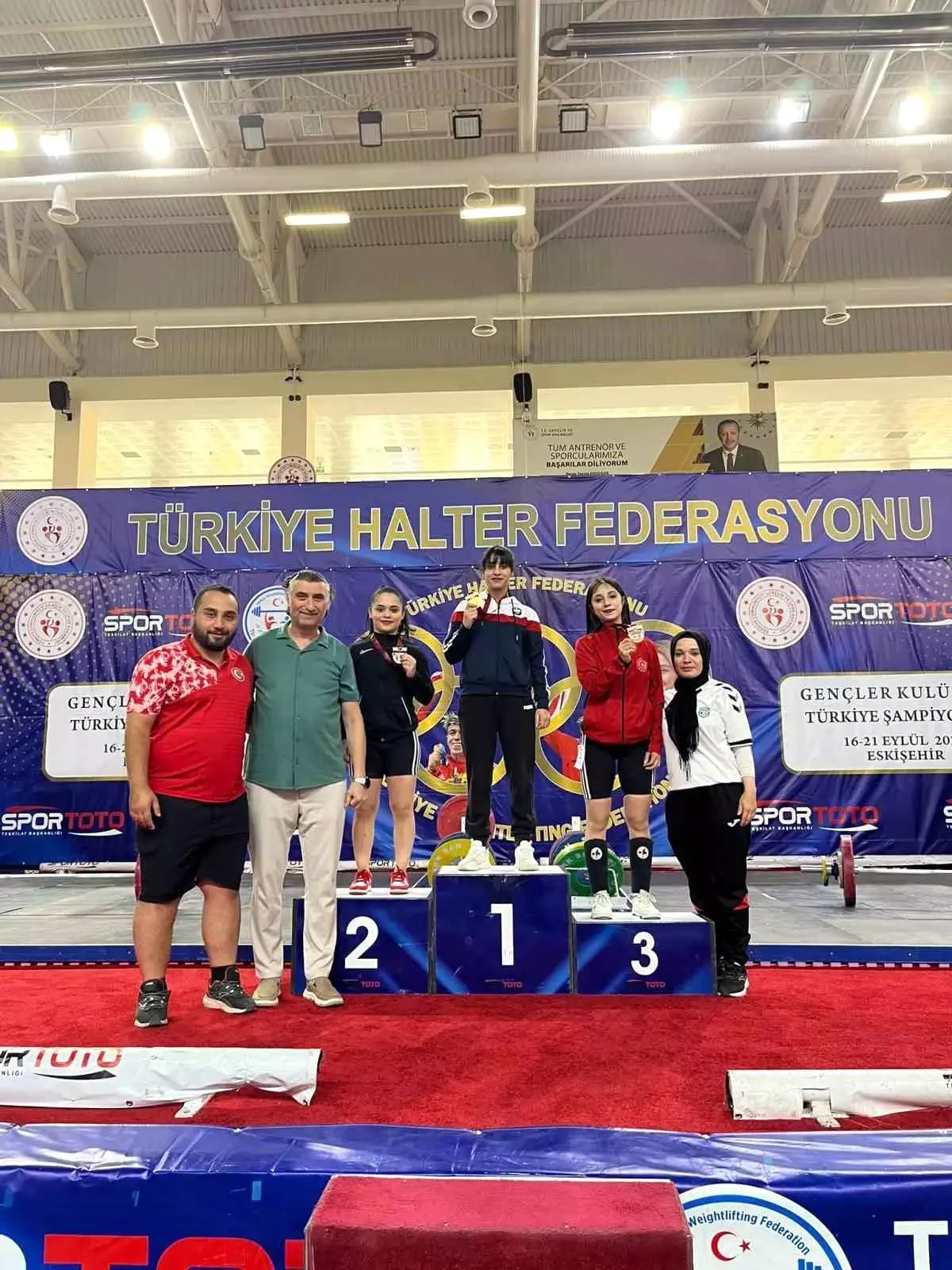 Düzce Halter Takımı, Türkiye Şampiyonası'nda Başarı Elde Etti