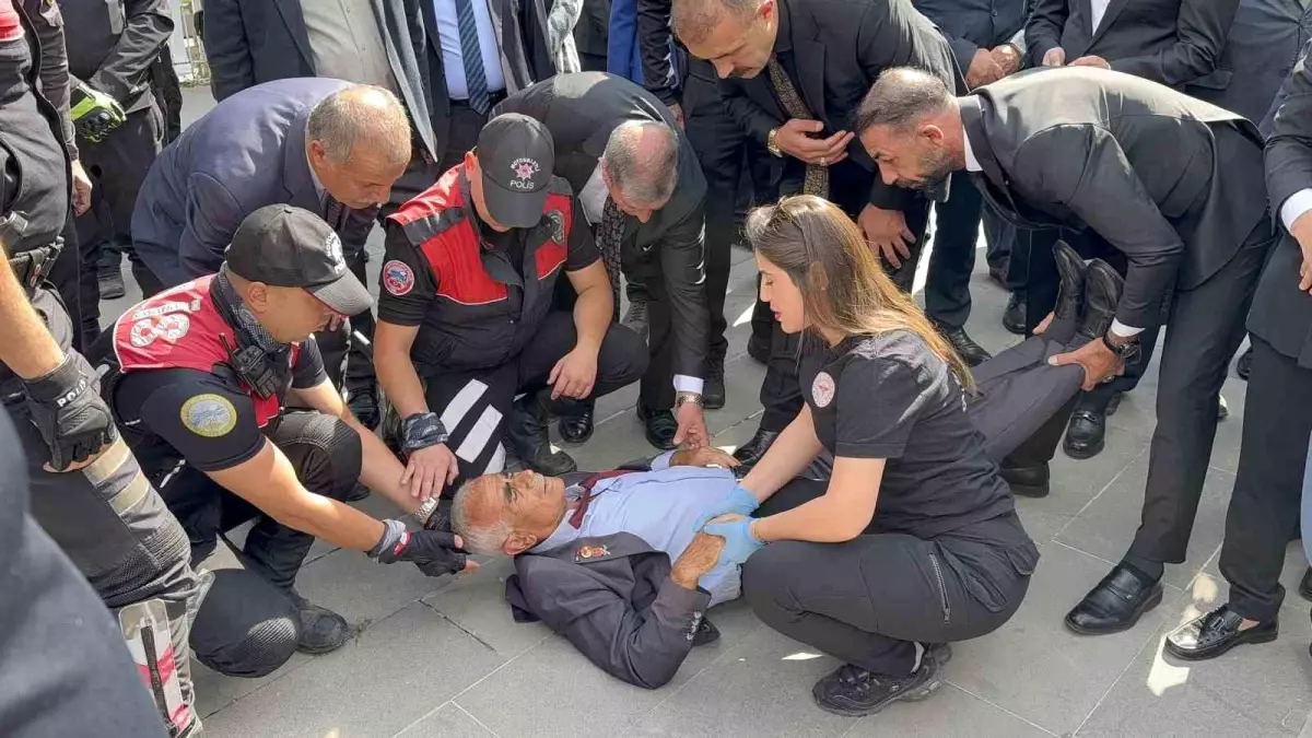 Gaziler Günü Töreninde Gazi Menteş Rahatsızlandı