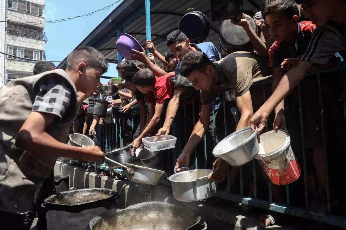 Gazze'de Açlık Krizi Devam Ediyor: Son 24 Saatte 4 Kişi Hayatını Kaybetti