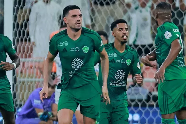 Merih Demiral 90'da attı! 3-0 yenik olan Al Ahli'den 12 dakikada tarihi geri dönüş Merih Demiral 90'da attı! 3-0 yenik olan Al Ahli'den 12 dakikada tarihi geri dönüş