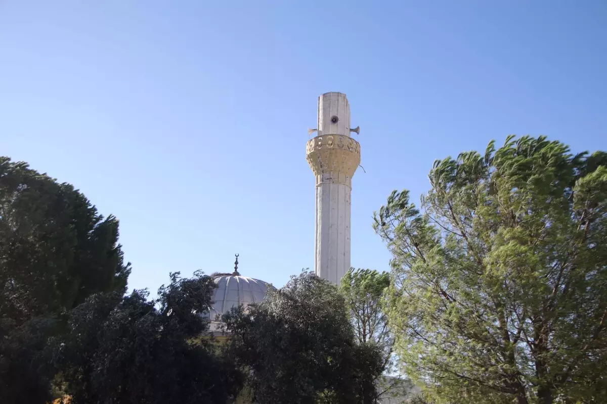 Muğla'da Fırtına Hayatı Olumsuz Etkiledi