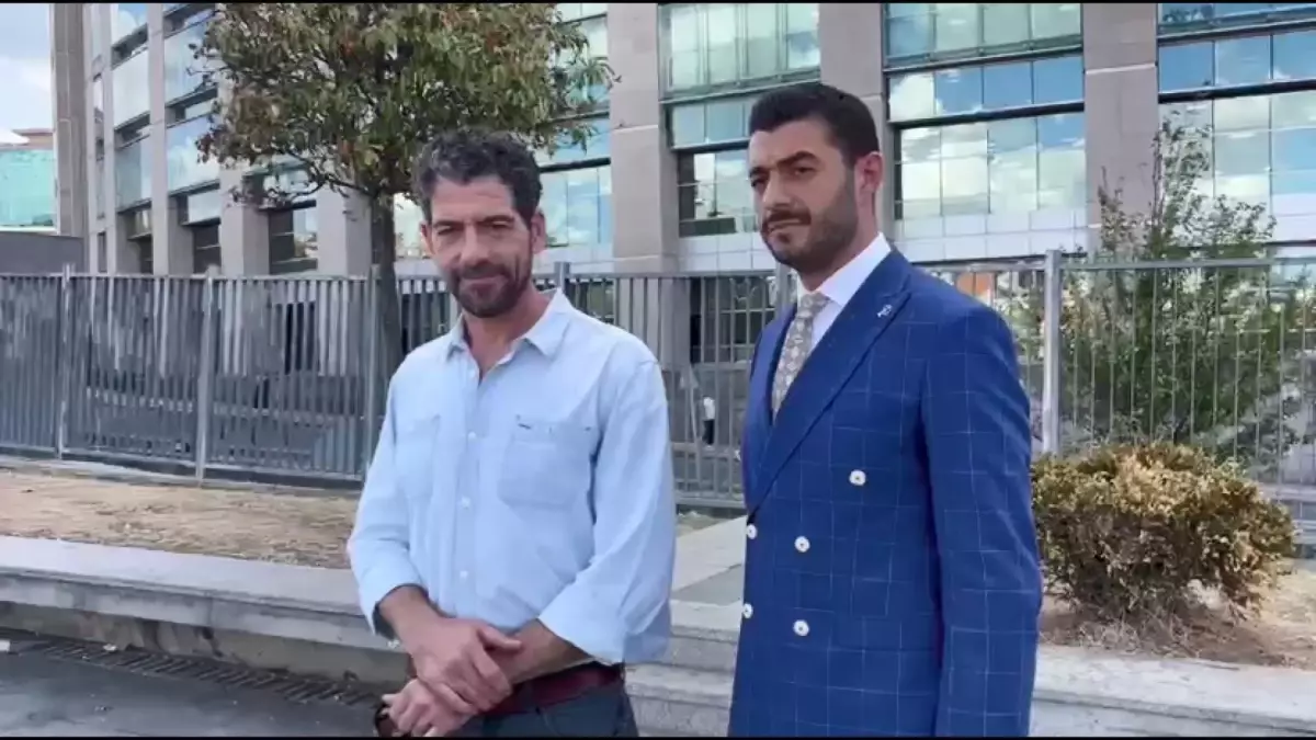 Oyuncu Cemal Hünal'dan sahte imza ve sertifika iddiasıyla suç duyurusu