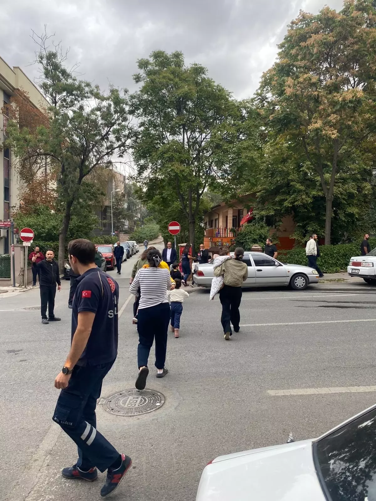 Ankara'da Restoran Çatısında Yangın: Kreşte Panik Yaşandı