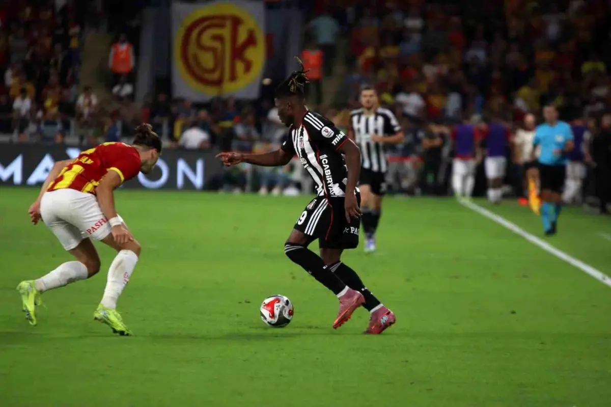 Göztepe, Beşiktaş'ı 3-0 Mağlup Etti