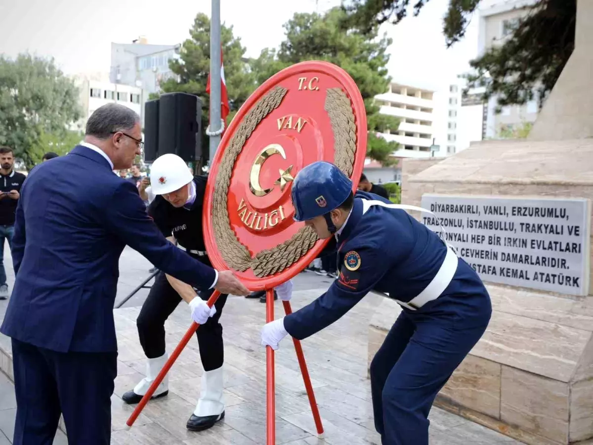 Van'da 19 Eylül Gaziler Günü Törenle Kutlandı