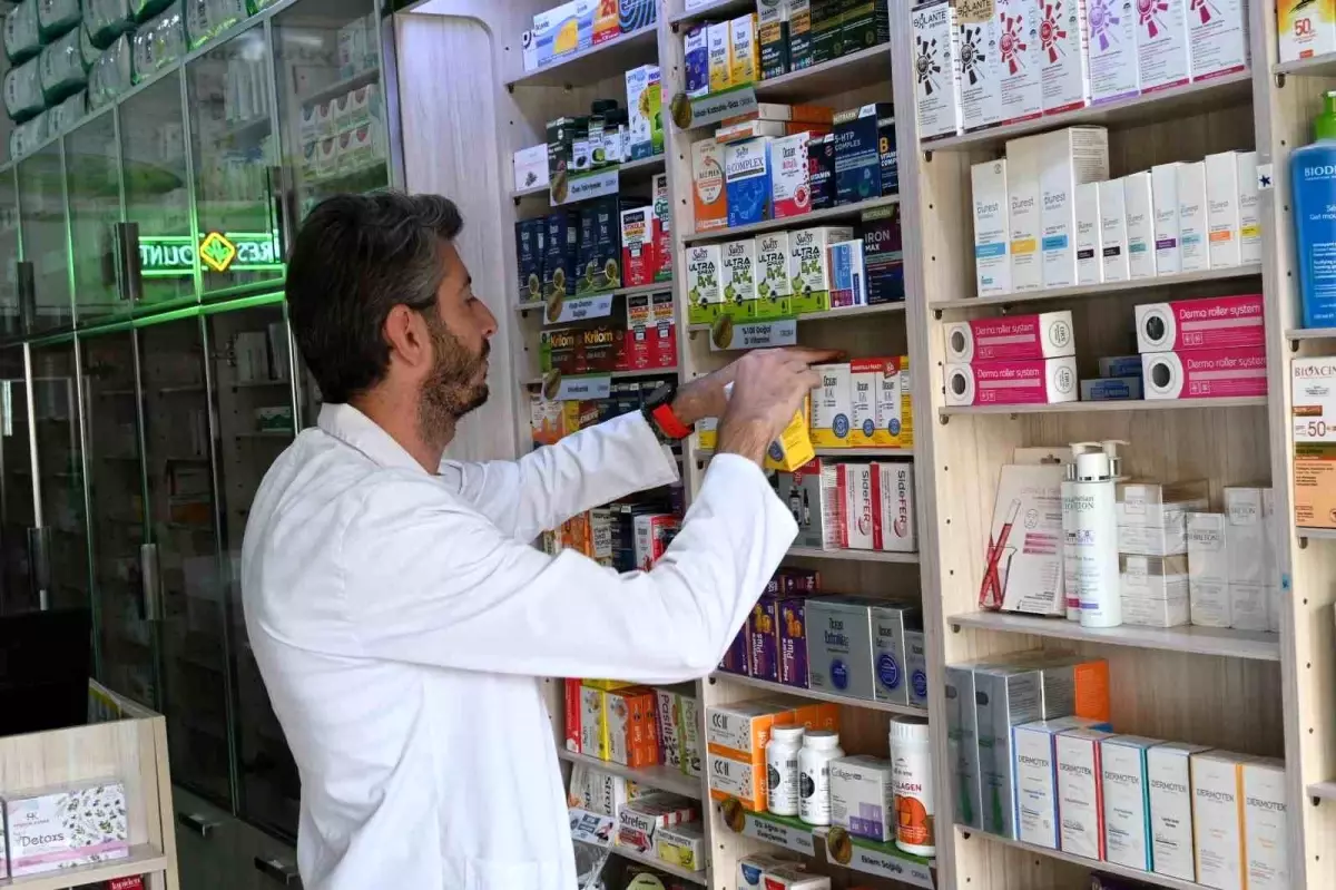 Eczacı Yılmaz'dan Yapay Zeka ile İlaç Önerilerine Uyarı