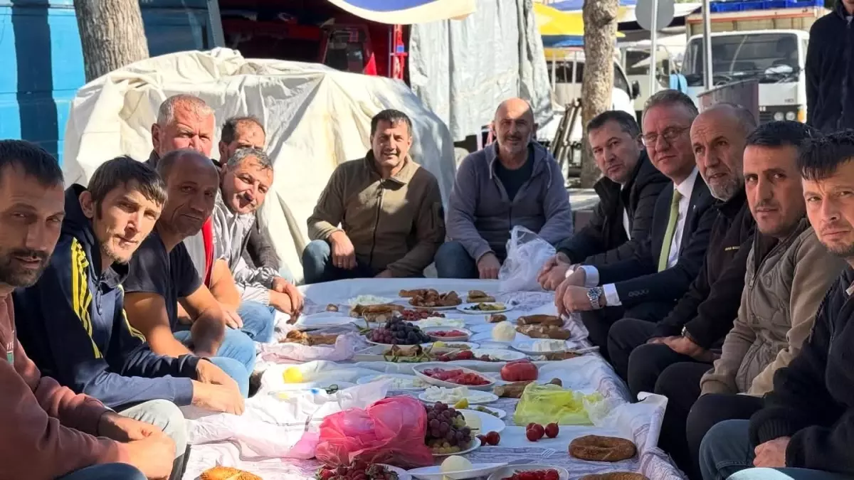 Milletvekili Demir, Tavşanlı'da Pazarcı Esnafını Ziyaret Etti