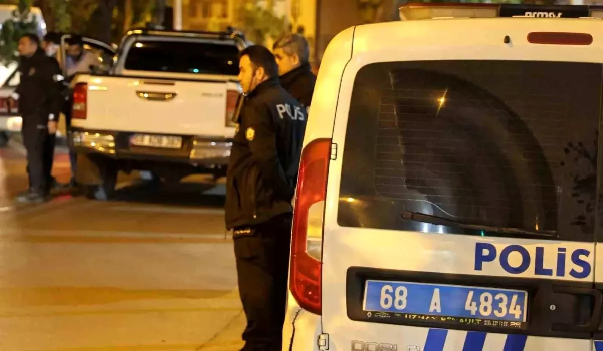 Aksaray'da Gece Yarısı Şok Uygulama: Polis Güvenliği Sağladı
