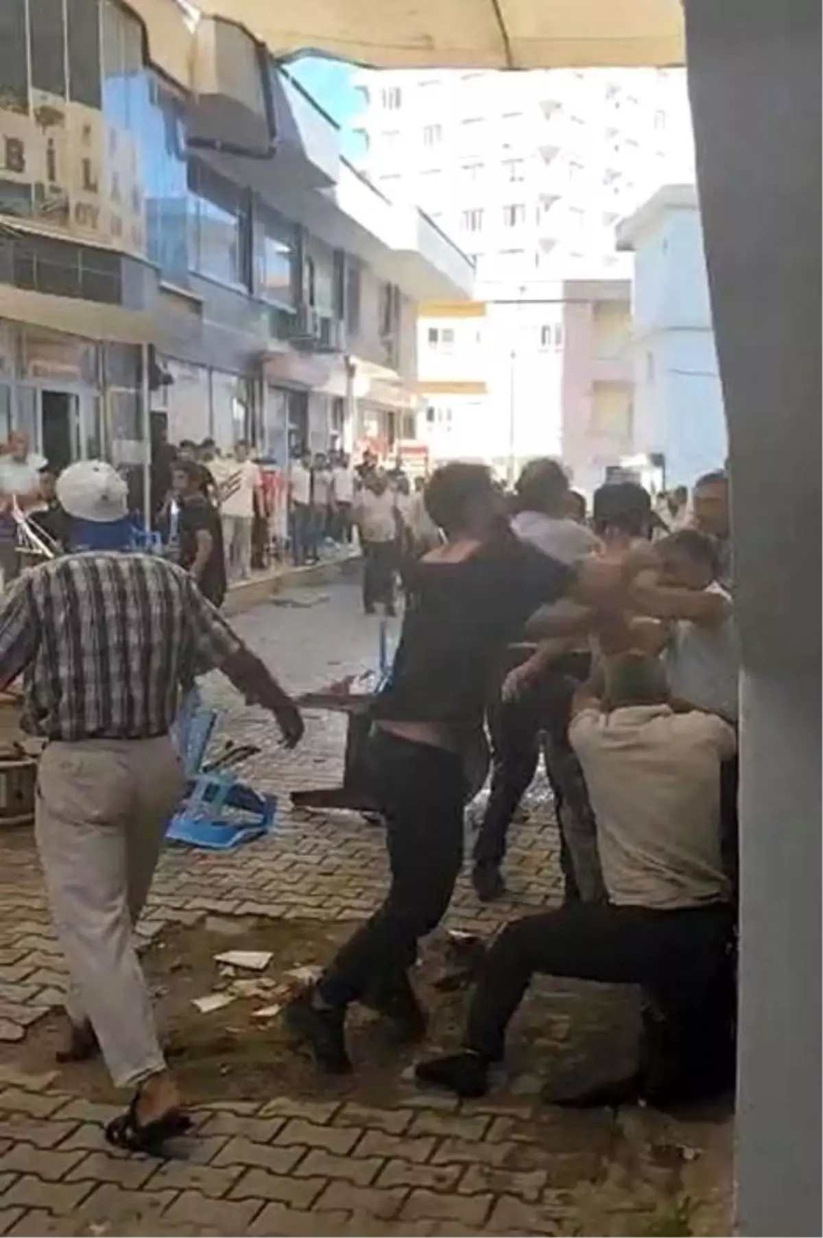 Batman'da Taşlı Sopalı Kavga: 6 Yaralı