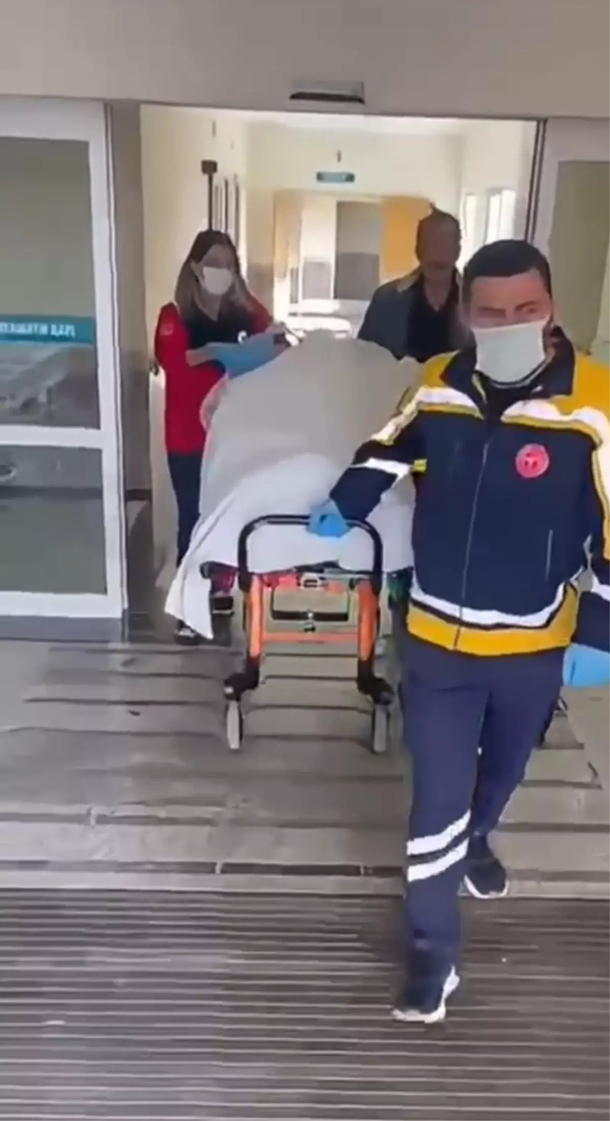 89 Yaşındaki Kadın Astım ve Hipertansiyon Tedavisi için Ankara'ya Sevk Edildi