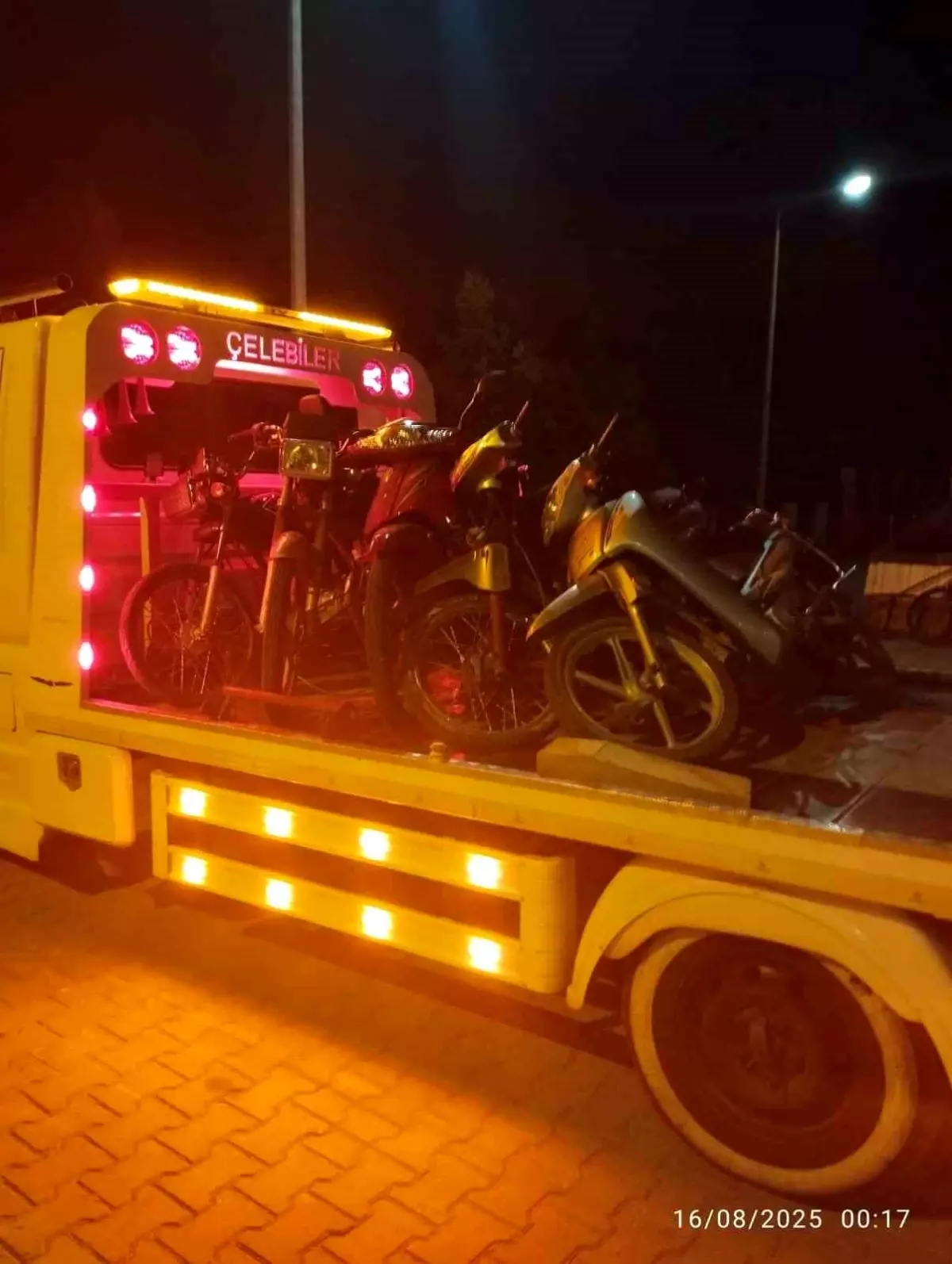 Bolvadin'de Motosiklet Denetimi: 20 Araç Trafikten Men Edildi