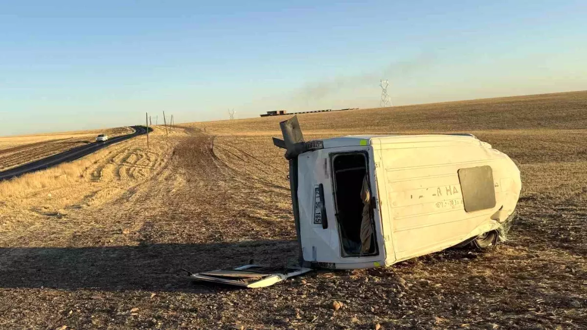 Diyarbakır’da Otomobil ve Öğrenci Servisi Çarpıştı: 16 Yaşındaki Öğrenci Hayatını Kaybetti