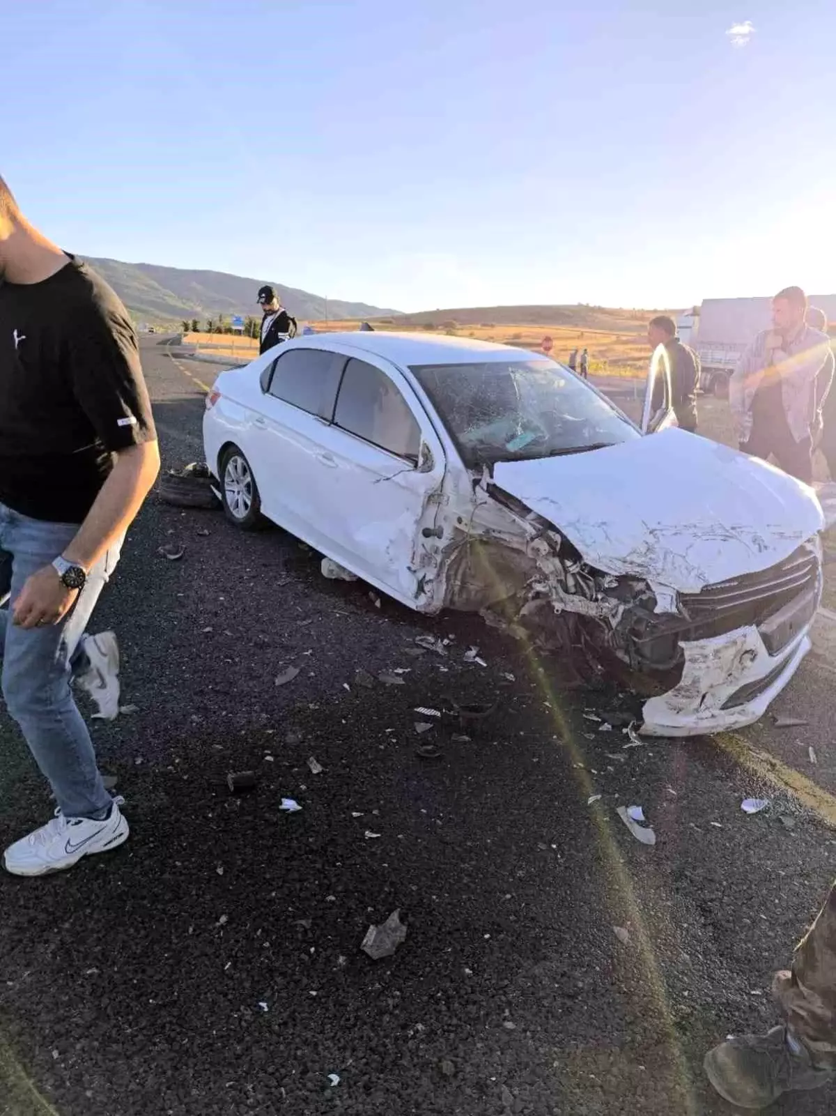Elazığ'da Trafik Kazası: 4 Yaralı