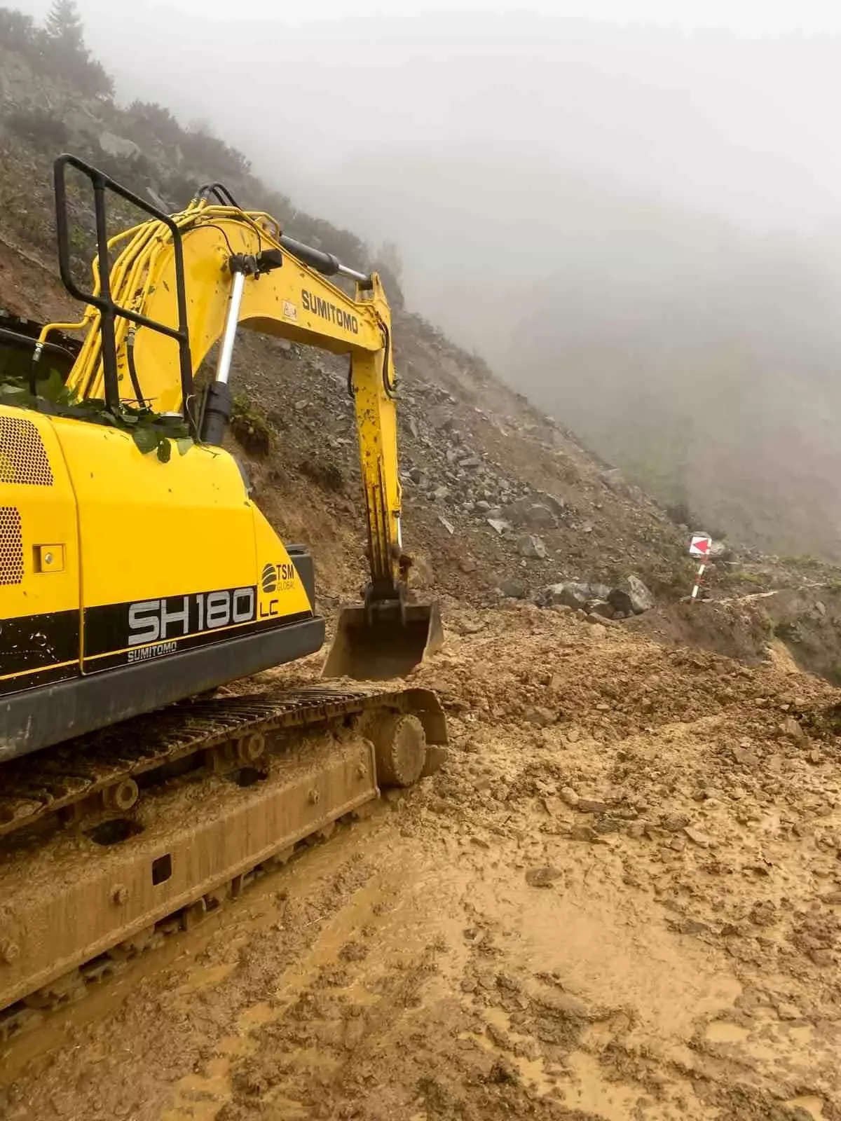 Rize'de Sel Felaketi Yayla Yollarını Tehdit Ediyor