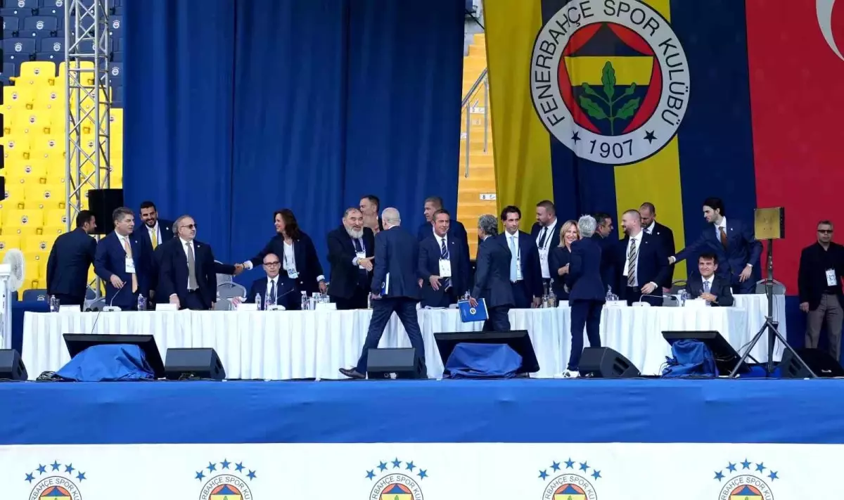 Fenerbahçe Olağanüstü Seçim Genel Kurulu Başladı