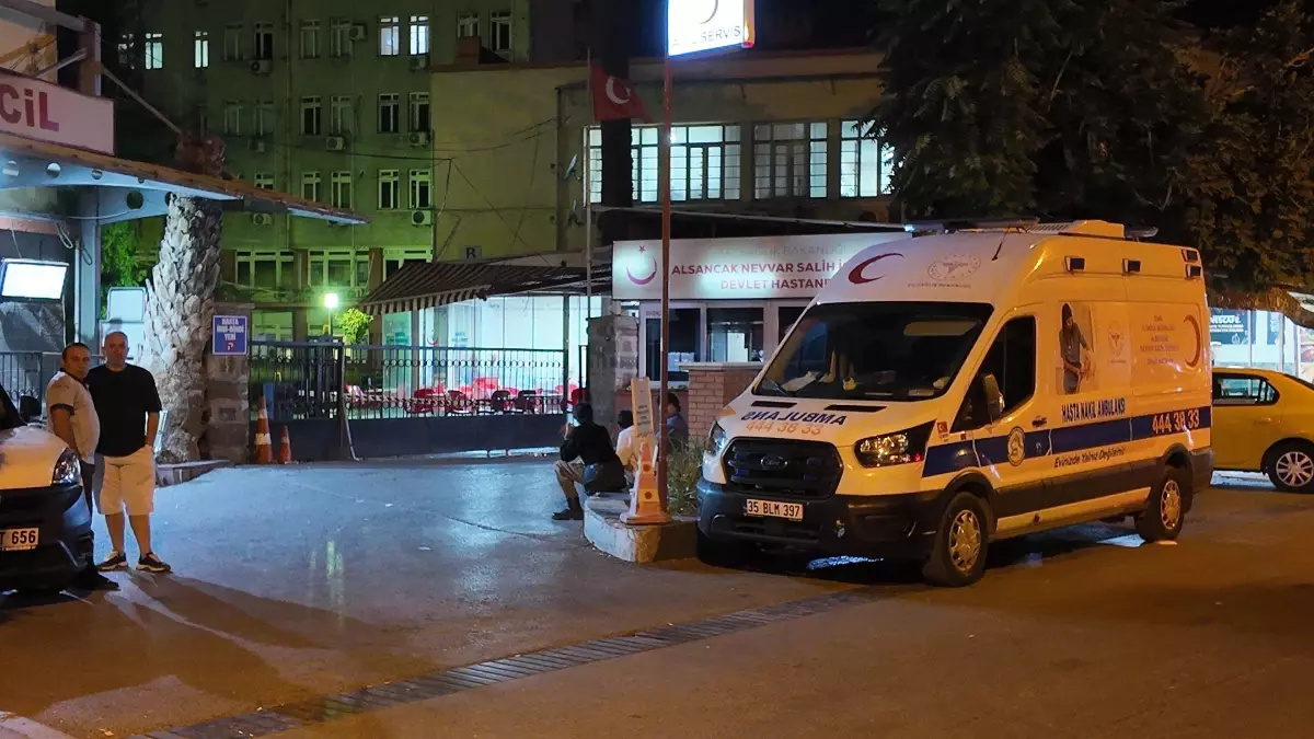 İzmir'de bıçaklı-silahlı kavga! Ölü ve yaralılar var