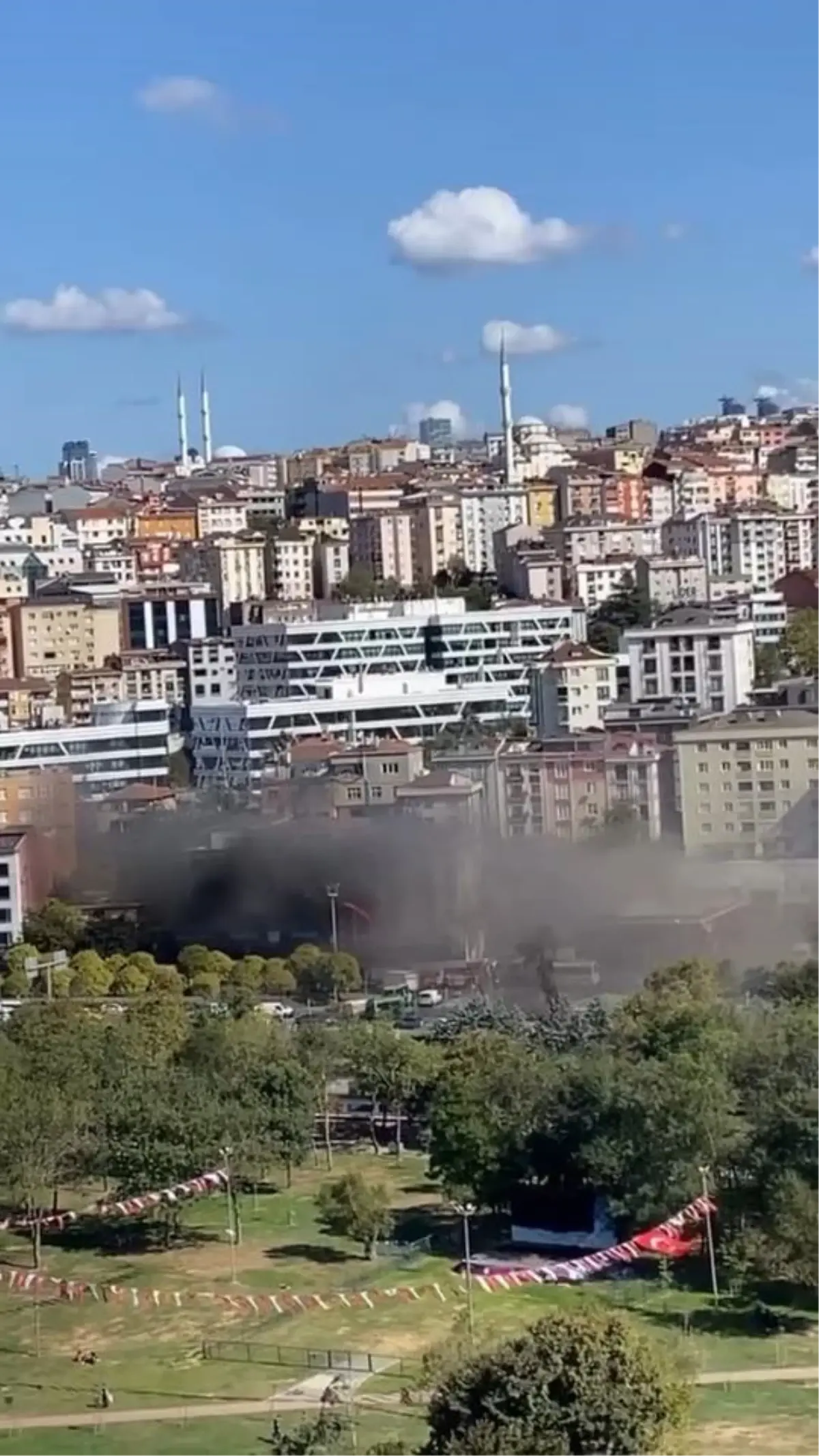 Kağıthane'de iş yerinde yangın-1