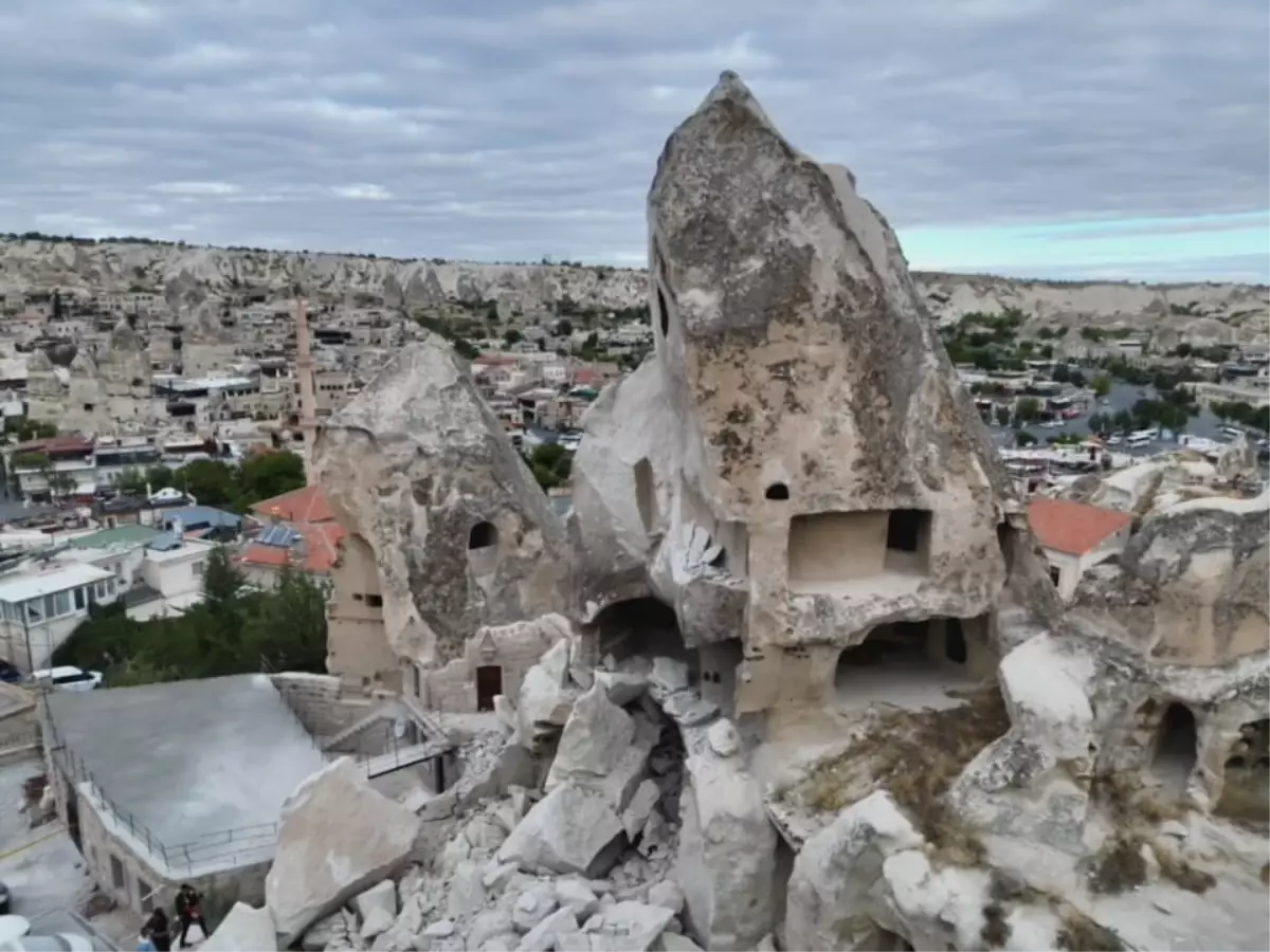 Kapadokya'da Peribacasının Büyük Bir Bölümü Yıkıldı