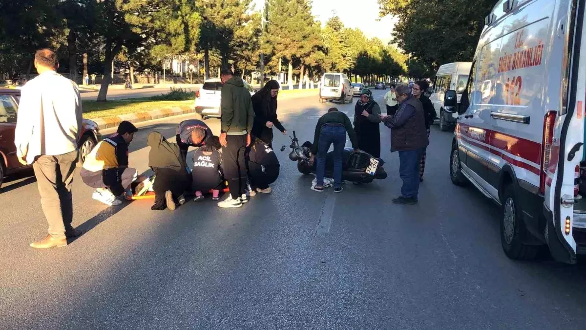 Isparta'da Motosiklet Kazası: Genç Sürücü Yaralandı