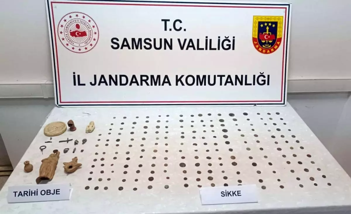 Samsun'da Kaçak Tarihi Eser Operasyonu: 201 Sikke ve 17 Obje Ele Geçirildi