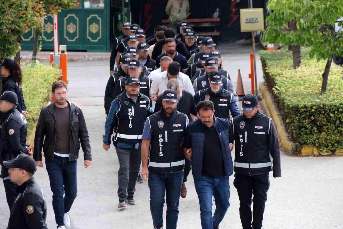 Eskişehir'de Tefecilik Operasyonu: 5 Şüpheli Tutuklandı