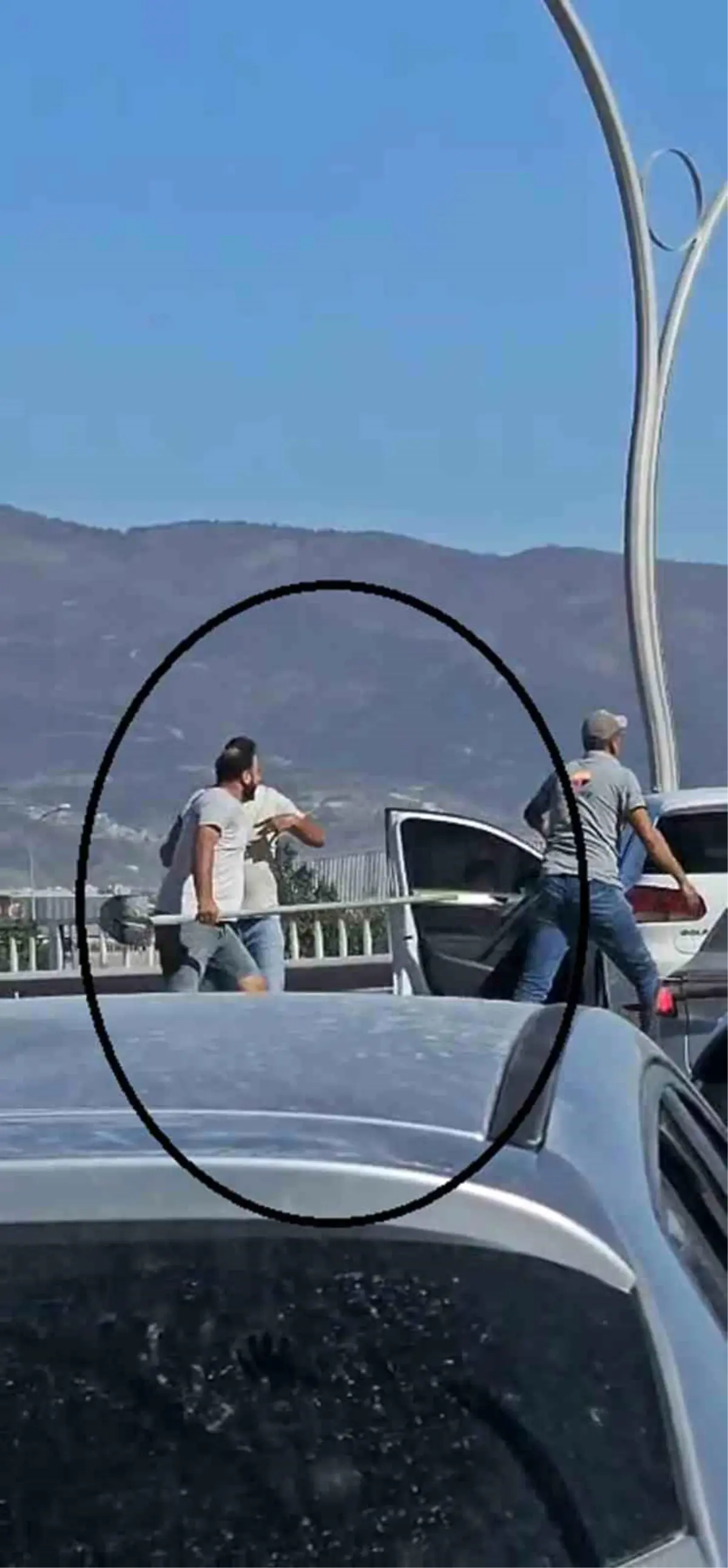 Hatay'da Trafik Kavgasında Kürek ve Süpürge Kullanıldı