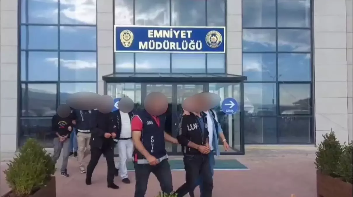 Yalova'da Göçmen Kaçakçılığı Operasyonu: 4 Tutuklama