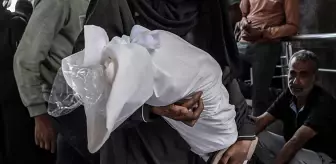 7 aylık bebek annesinin kucağında İsrail kurşunuyla can verdi