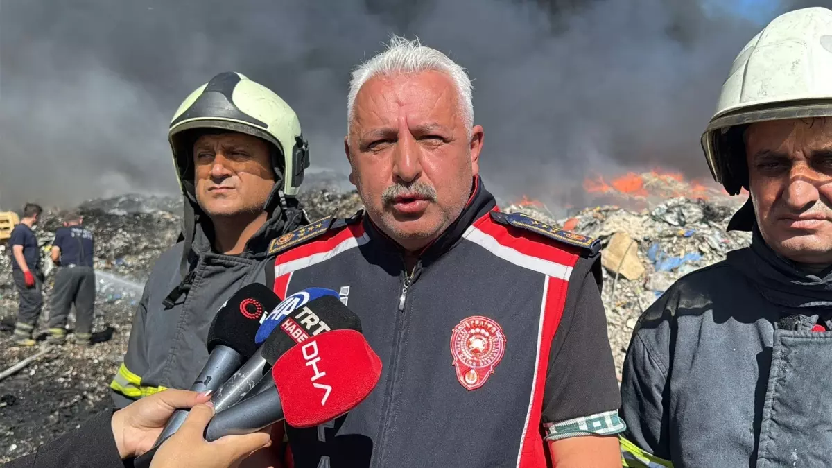 Adana'da Yangınla Mücadelede 40 Personel Görevde