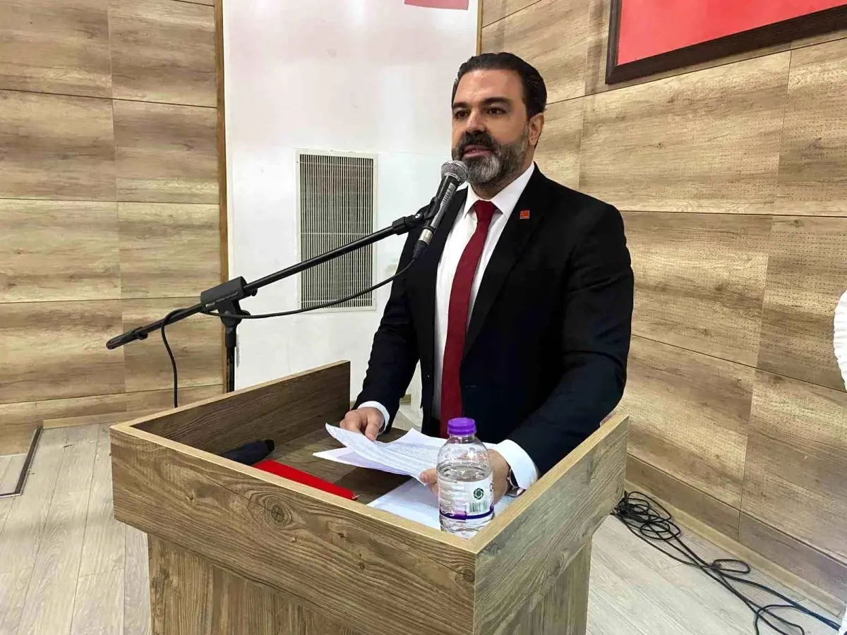 Alaşehir CHP'de yeni başkan Raşit Köşlü