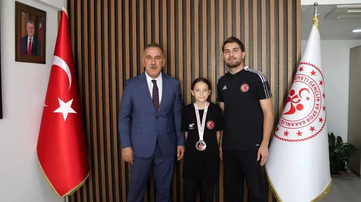 Nejla İnceoğlu, Taekwondo Şampiyonası'nda Türkiye İkincisi Oldu