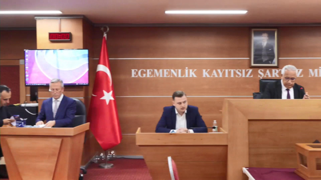Bayrampaşa Belediyesi seçiminde 4 turda da eşitlik çıktı, salon karıştı