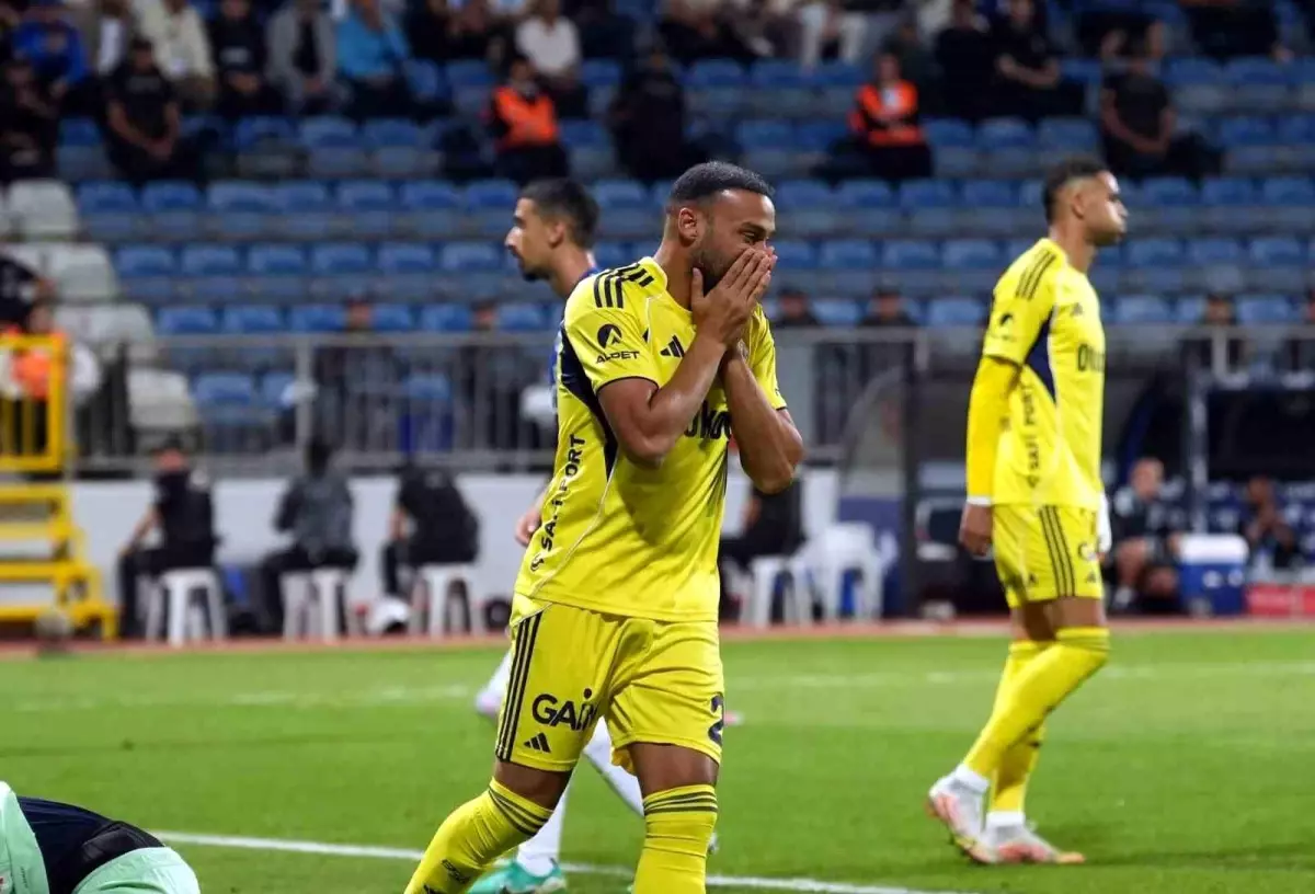Fenerbahçe Deplasmanda Kasımpaşa ile Berabere Kaldı