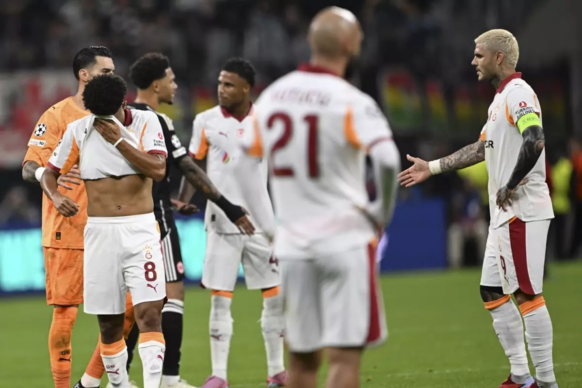 Galatasaray'a 5 atan Frankfurt'a sahasında büyük şok
