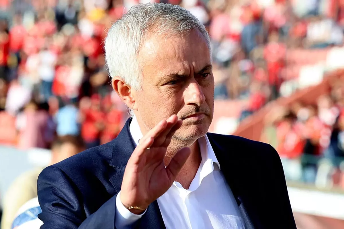 Jose Mourinho, ileride görev alacağı takımı resmen açıkladı