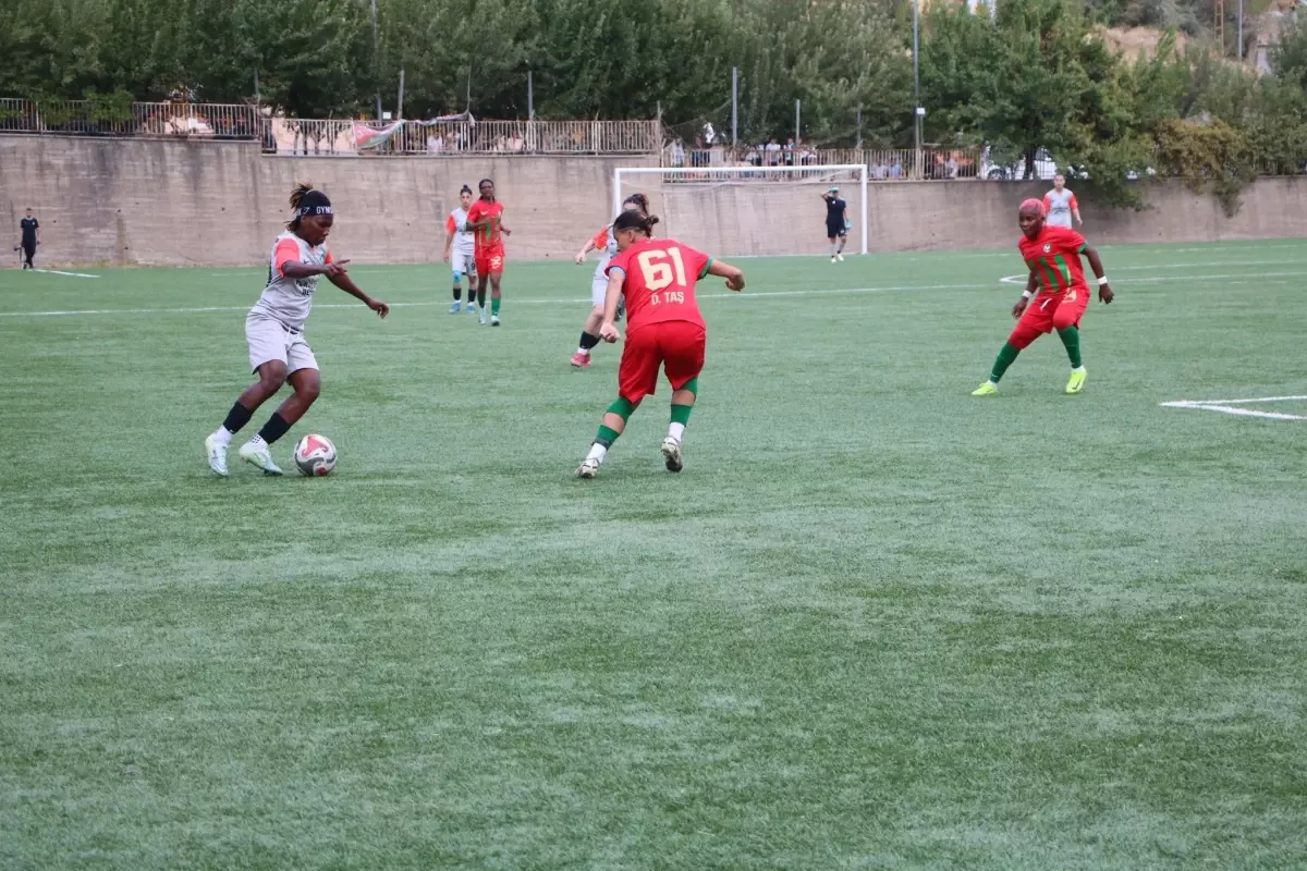 Yüksekova Spor ve Amed Sportif Faaliyetler Arasında Gerilimi Artıran Maç
