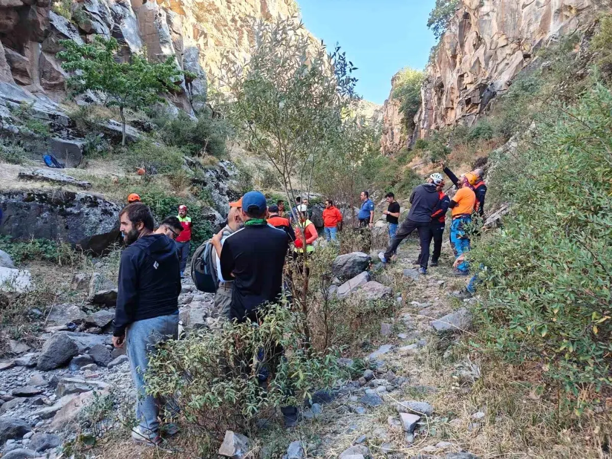 Kahreden olay! Dağcıların tırmanışı feci ölüm ile son buldu