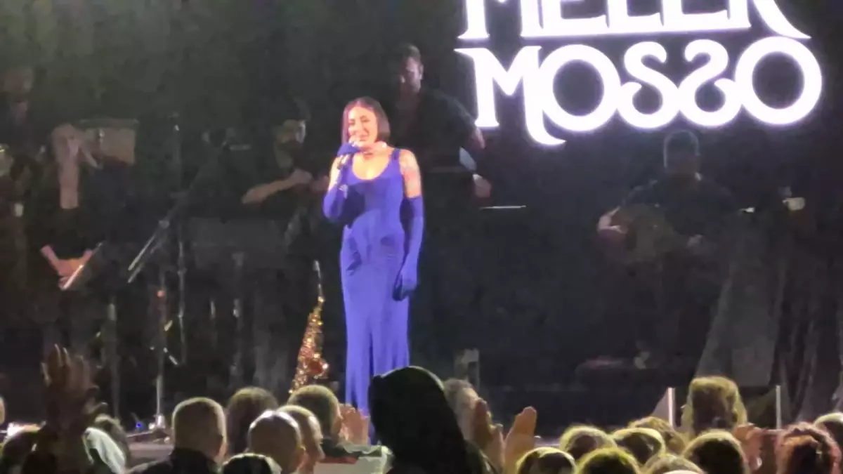 Melek Mosso'dan Kadına Şiddet Mesajı: 'Dışlayın ve Aşağılama'