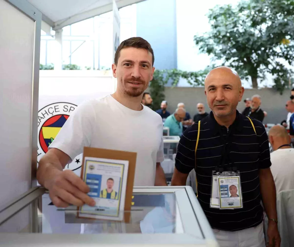 Mert Hakan Yandaş, Fenerbahçe Genel Kurulunda Oyunu Kullandı