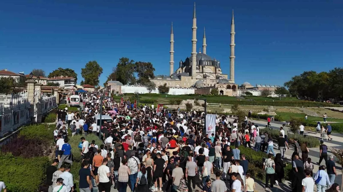Gumball 3000 Rallisi Edirne'de Renkli Görüntülere Sahne Oldu