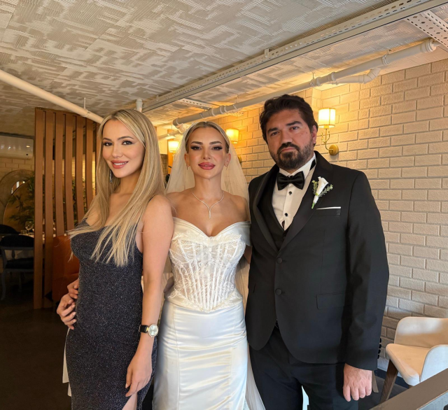 Rasim Ozan Kütahyalı evlendi! İşte ilk görüntüler Rasim Ozan Kütahyalı evlendi! İşte ilk görüntüler