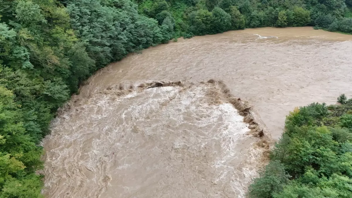 Rize ve Artvin'de Sel Felaketi: Zamana Karşı Mücadele