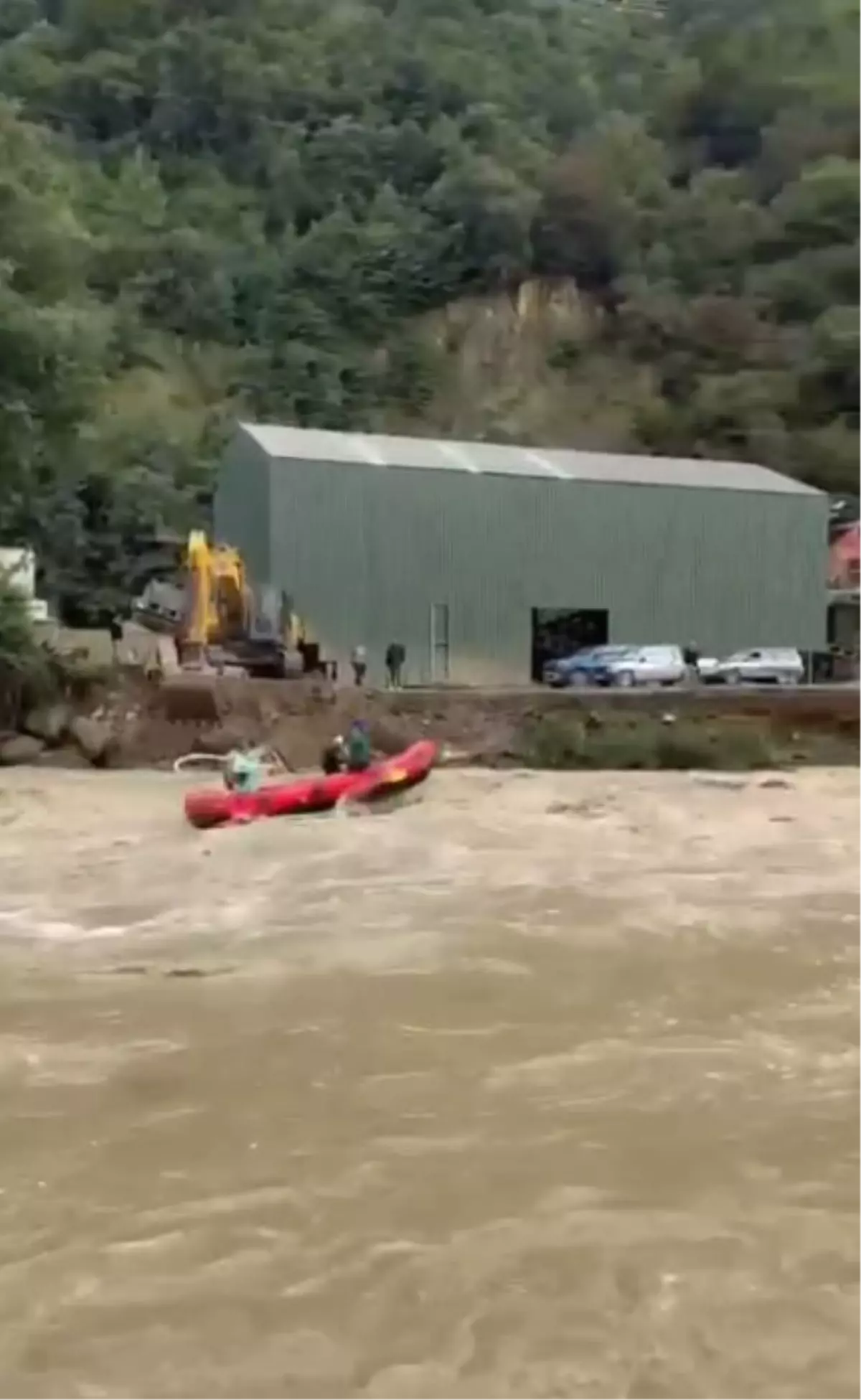 Rize'de Rafting Tutkunları Sele Rağmen Macera Yaşadı