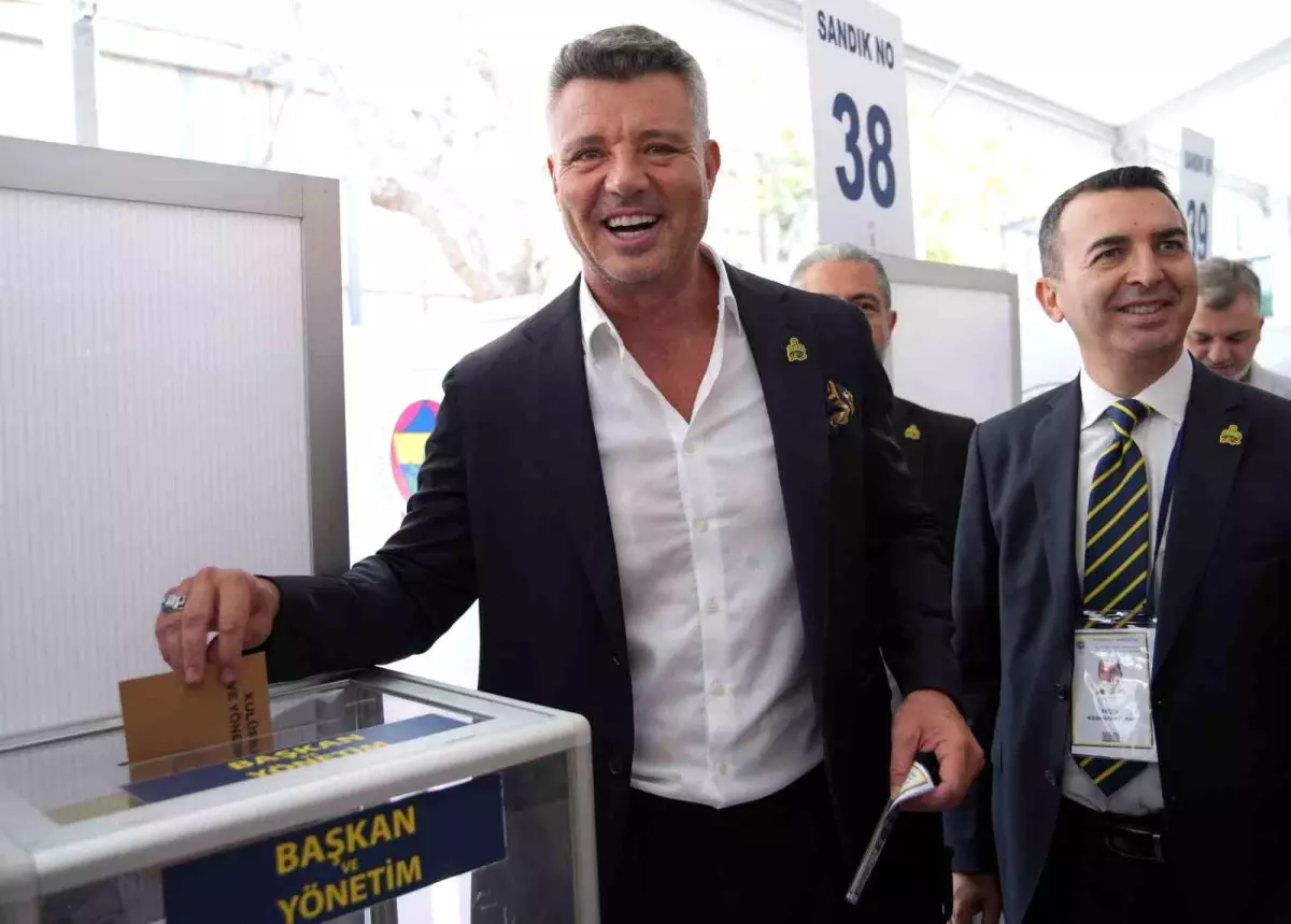Fenerbahçe Başkan Adayı Sadettin Saran Oyunu Kullandı