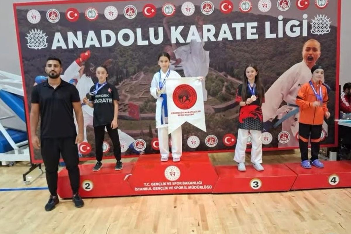 Anadolu Karate Ligi 3. etabında nefes kesen mücadeleler gerçekleşti