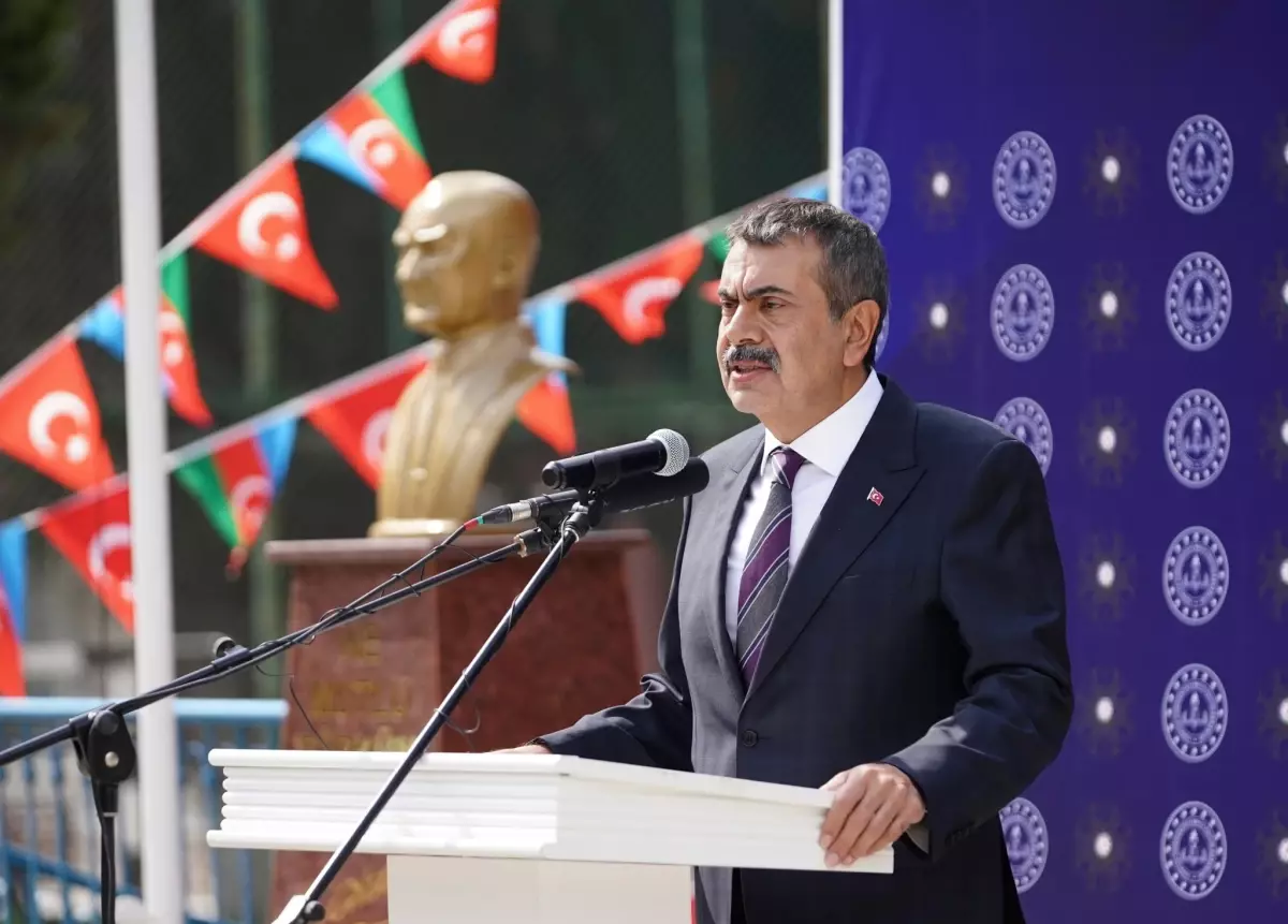 Bakü Türk Anadolu Lisesi'nin Açılışı Yapıldı