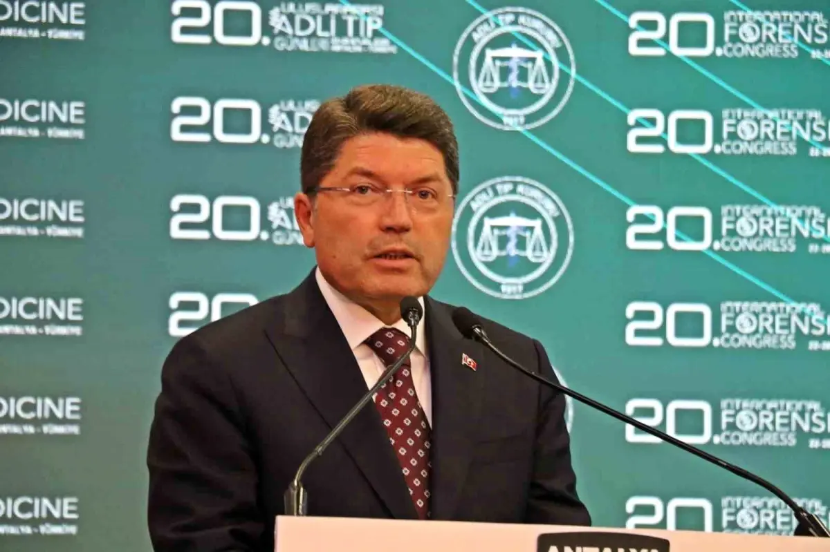 Bakan Tunç: 'Gazze'deki soykırım uluslararası mahkemelerin inandırıcılığını kaybettiğini bütün dünyaya göstermiş durumda'