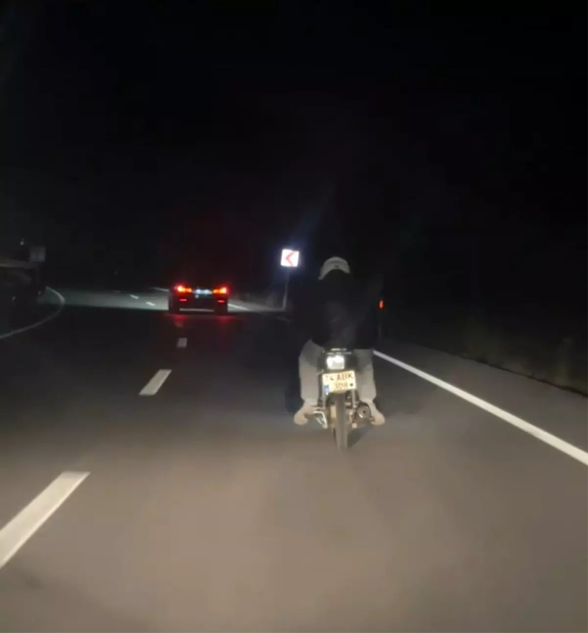 Bartın'da Far ve Stop Lambaları Yanmayan Motosiklet Trafiği Tehlikeye Attı