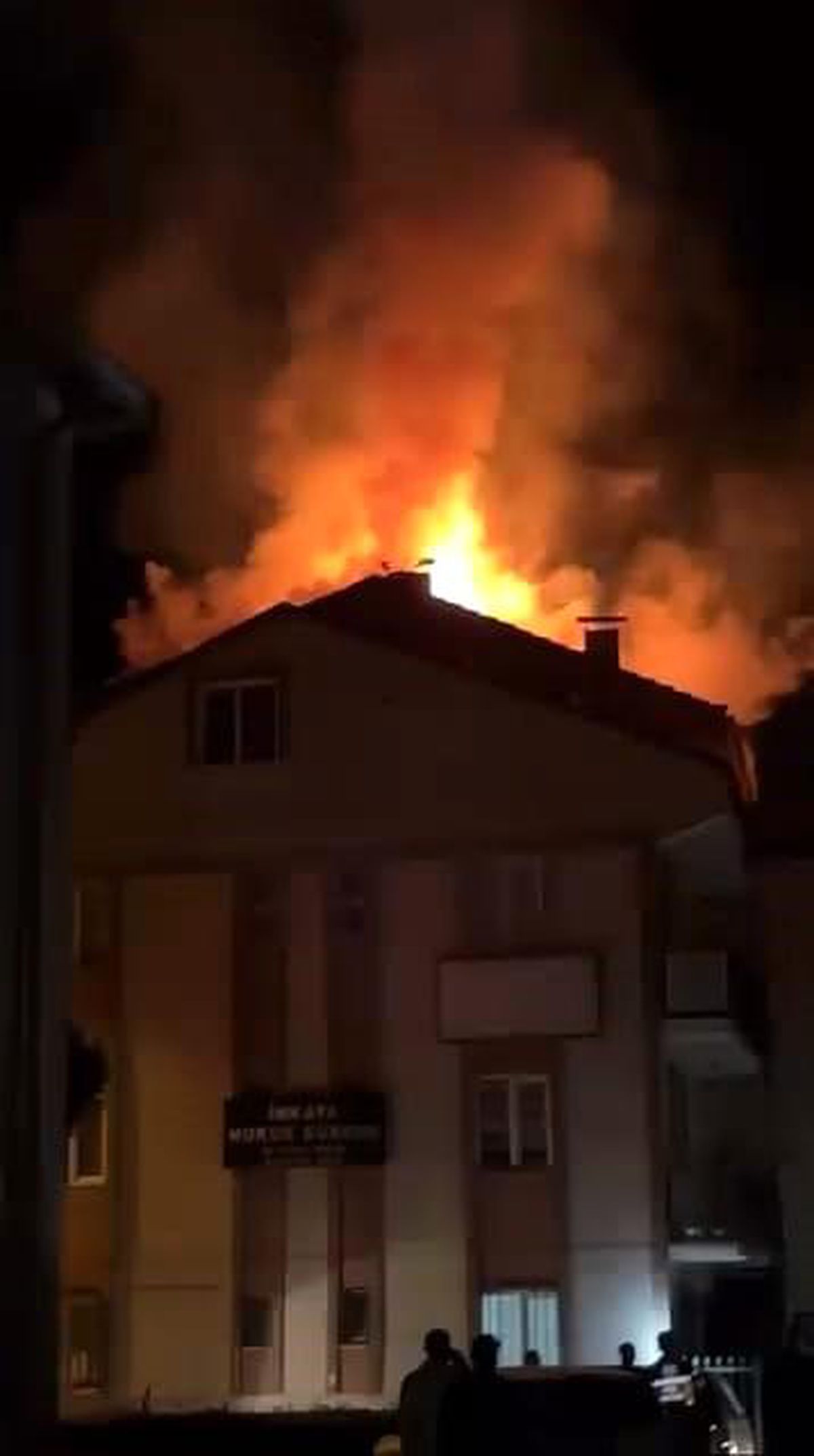 Bursa'da 5 Katlı Apartmanda Yangın Çıktı