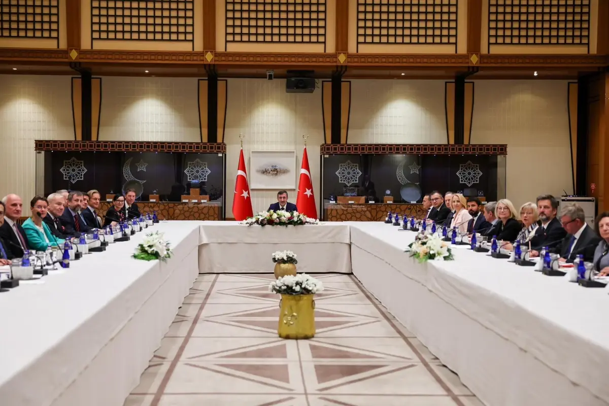 Cumhurbaşkanı Yardımcısı Yılmaz, AB Büyükelçileriyle Görüştü